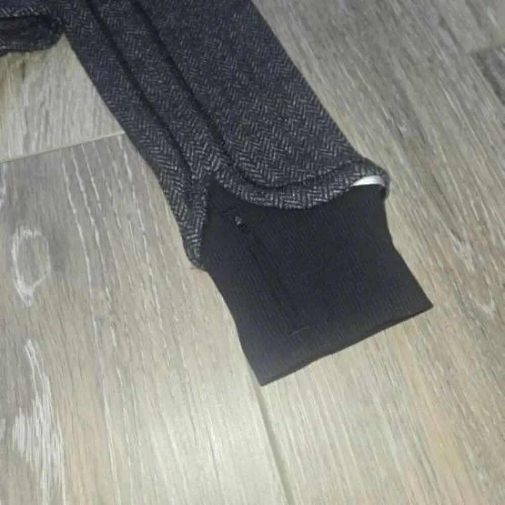Lululemon Base Runner 1/2 Zip heathered gray black size 2